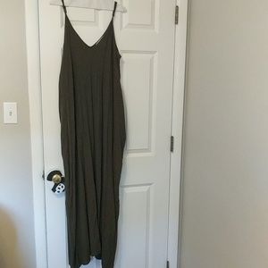 Dark green maxi dress with pockets